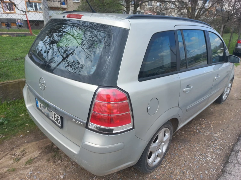 Opel Zafira, снимка 4 - Автомобили и джипове - 52460253