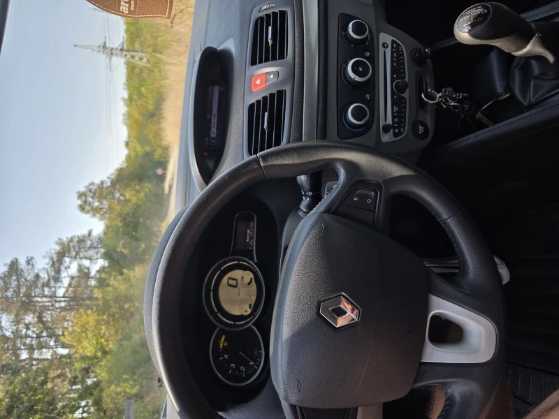 Renault Megane 1.5dci, снимка 6 - Автомобили и джипове - 52851898