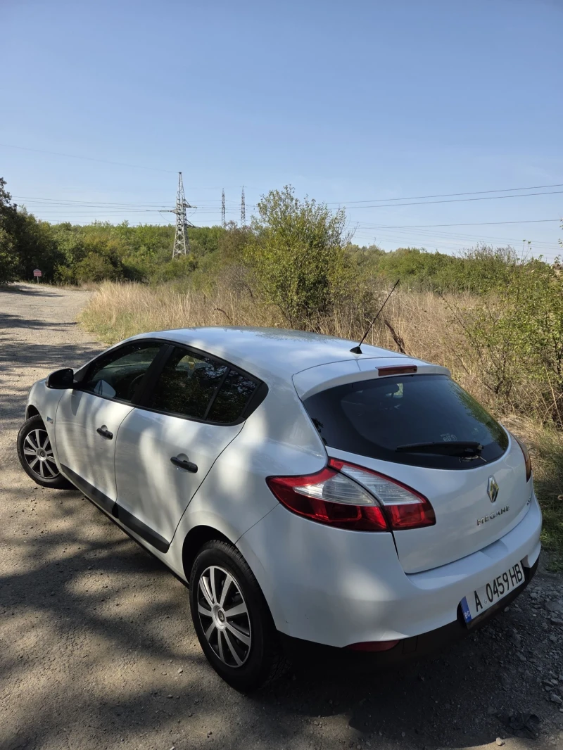 Renault Megane 1.5dci, снимка 3 - Автомобили и джипове - 52851898