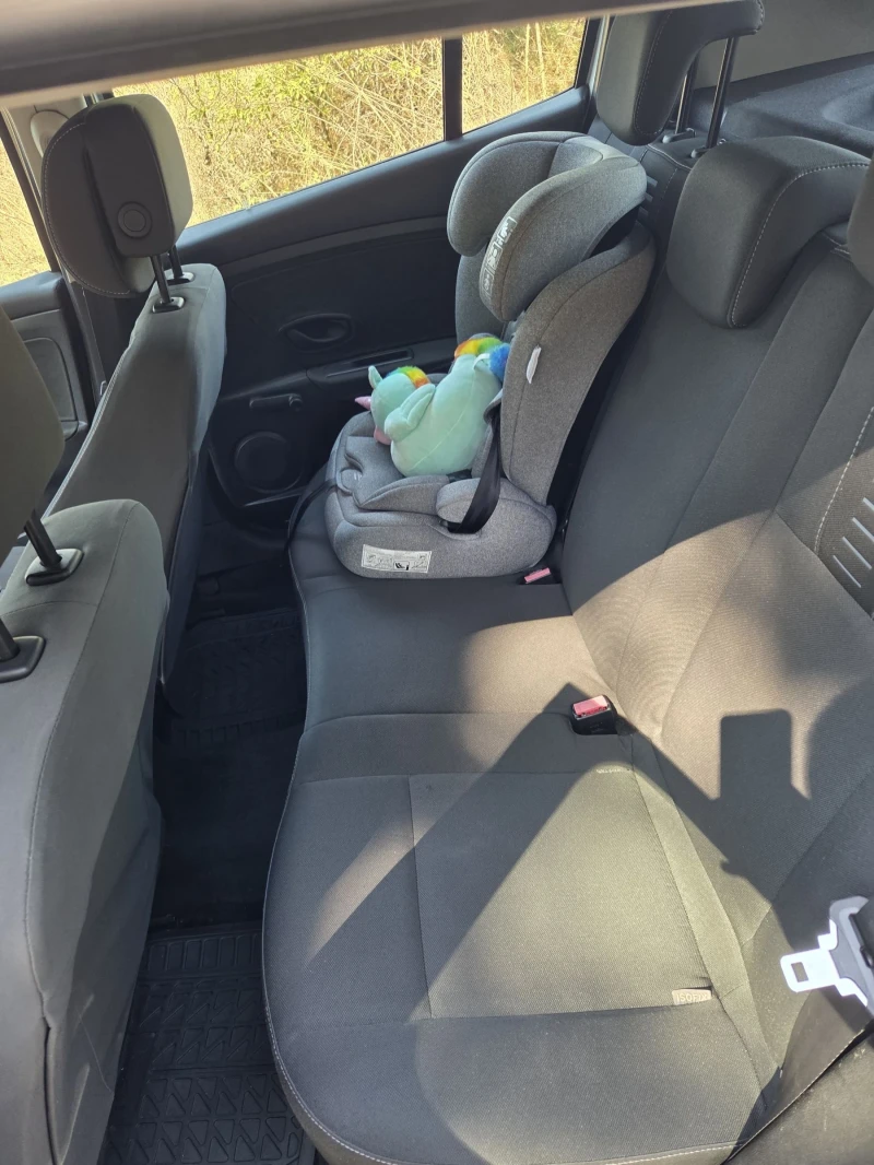 Renault Megane 1.5dci, снимка 9 - Автомобили и джипове - 52851898