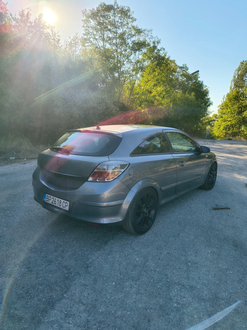 Opel Astra 1.9 GTC, снимка 8 - Автомобили и джипове - 52205253