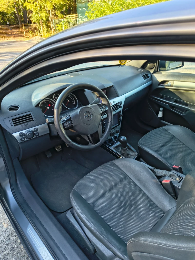 Opel Astra 1.9 GTC, снимка 6 - Автомобили и джипове - 52205253