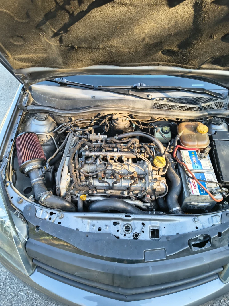 Opel Astra 1.9 GTC, снимка 3 - Автомобили и джипове - 52205253