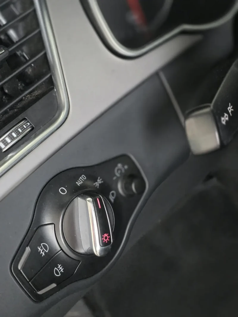 Audi A5 Sportback Facelift 2.0tdi S-line /Bi-Xenon/ Koja , снимка 16 - Автомобили и джипове - 53023918