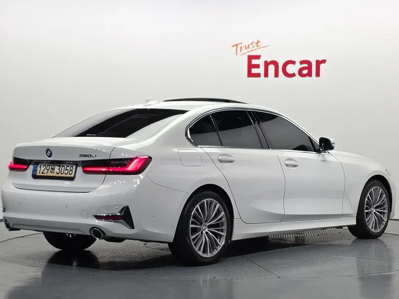 BMW 320 - САМО 30% АВАНС, снимка 2 - Автомобили и джипове - 55406816