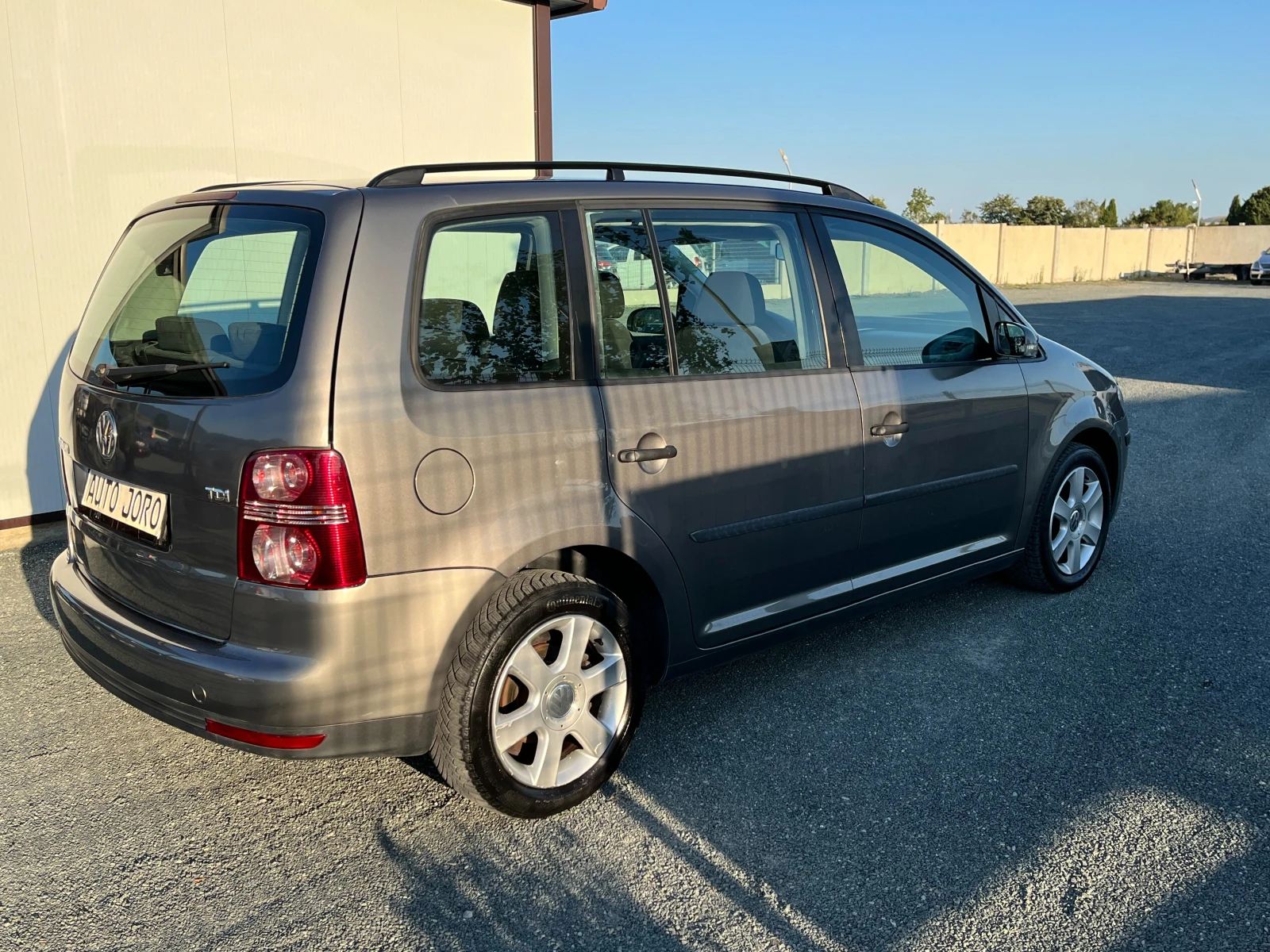 VW Touran 1.9TDI-6ck.7места - изображение 5