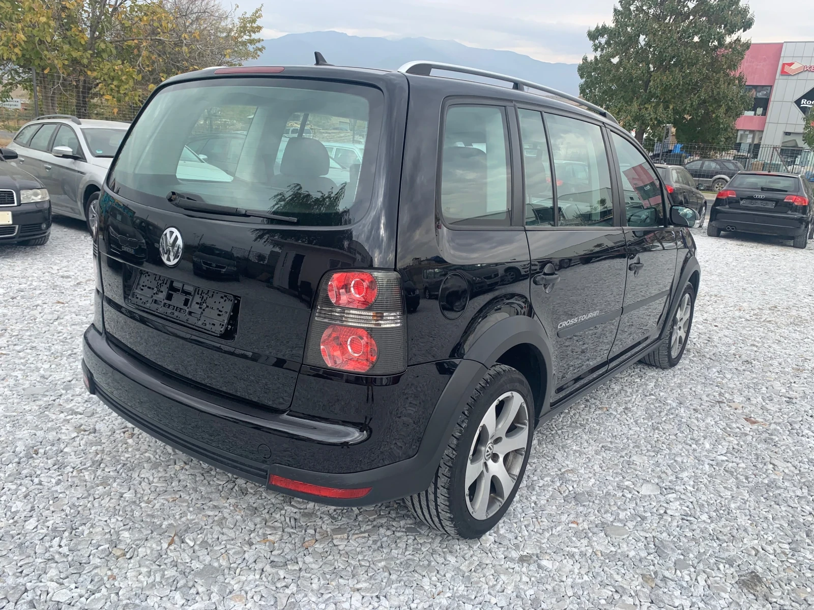 VW Touran 1.9 TDI 105 KC CROSS TOURAN Нов Внос Германиа - изображение 5