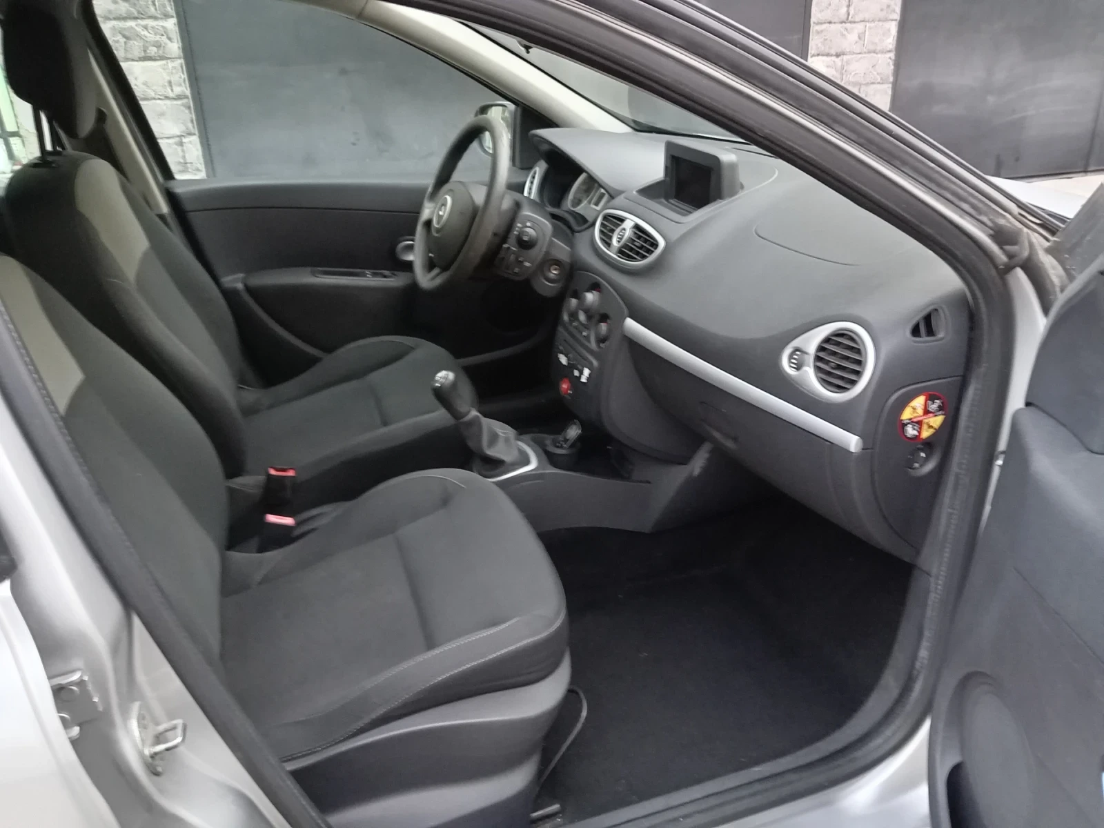 Renault Clio 1.2 16в - изображение 9