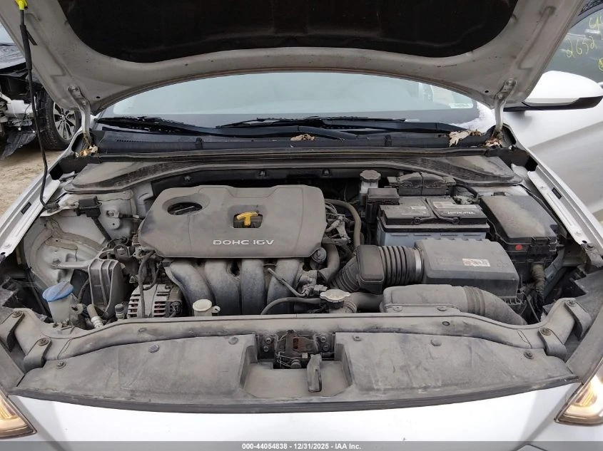 Hyundai Elantra 2l Sel - изображение 10