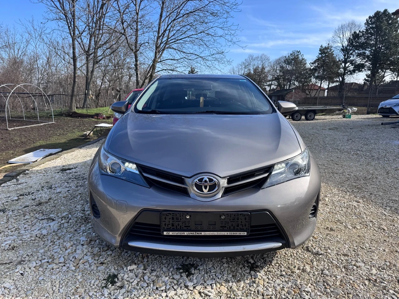 Toyota Auris 1.33i Климатроник - изображение 8