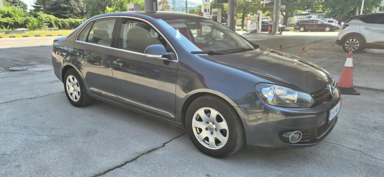 VW Jetta, снимка 3 - Автомобили и джипове - 53623347