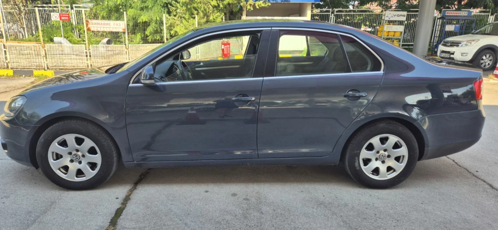 VW Jetta, снимка 7 - Автомобили и джипове - 53623347