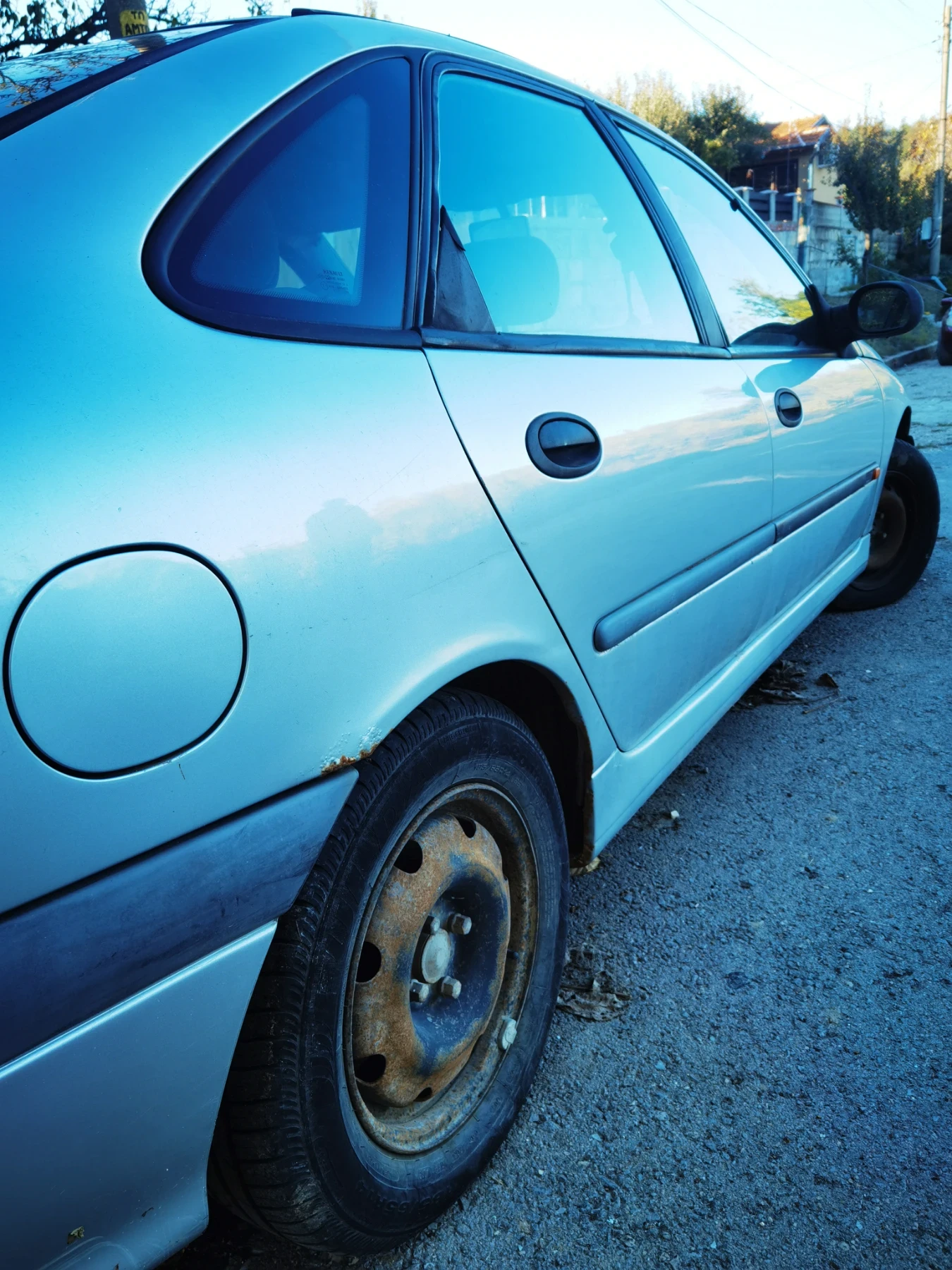 Renault Laguna 2.2 , снимка 3 - Автомобили и джипове - 53721041