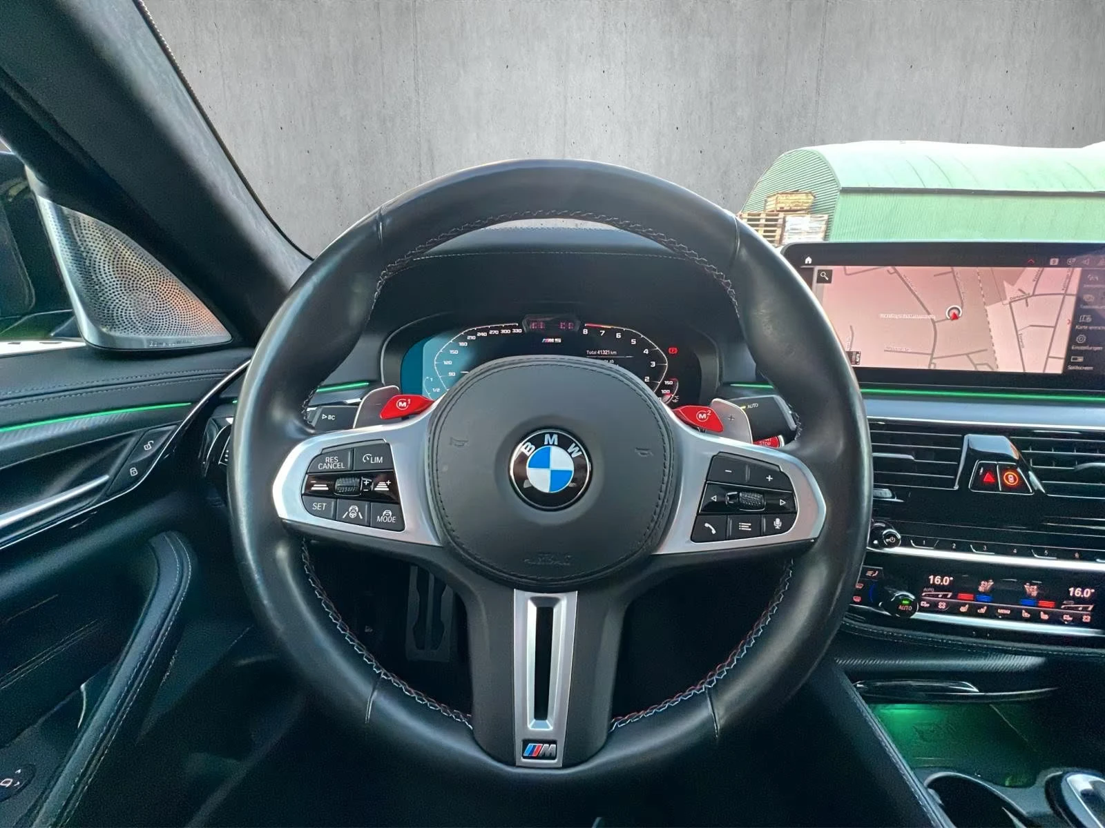 BMW M5 COMPETITION/CARBON/360/MASS/B&W/HUD/115z, снимка 10 - Автомобили и джипове - 53734654