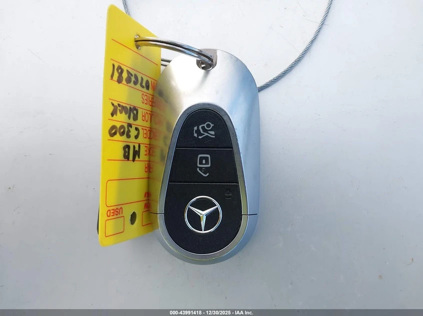 Mercedes-Benz C 300 2l 4Matic, снимка 11 - Автомобили и джипове - 53965153