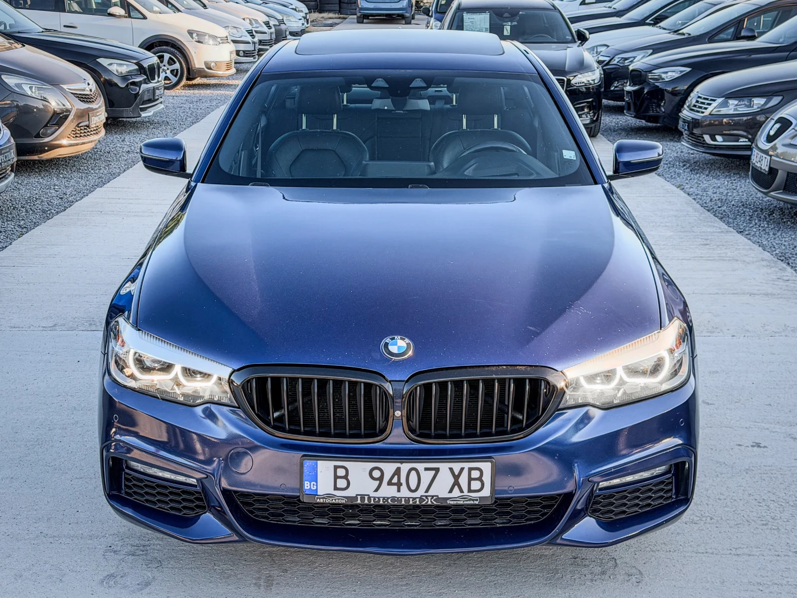 BMW 530 M-PACK - H/K - KEYLESS - PANORAMA, снимка 2 - Автомобили и джипове - 54599385