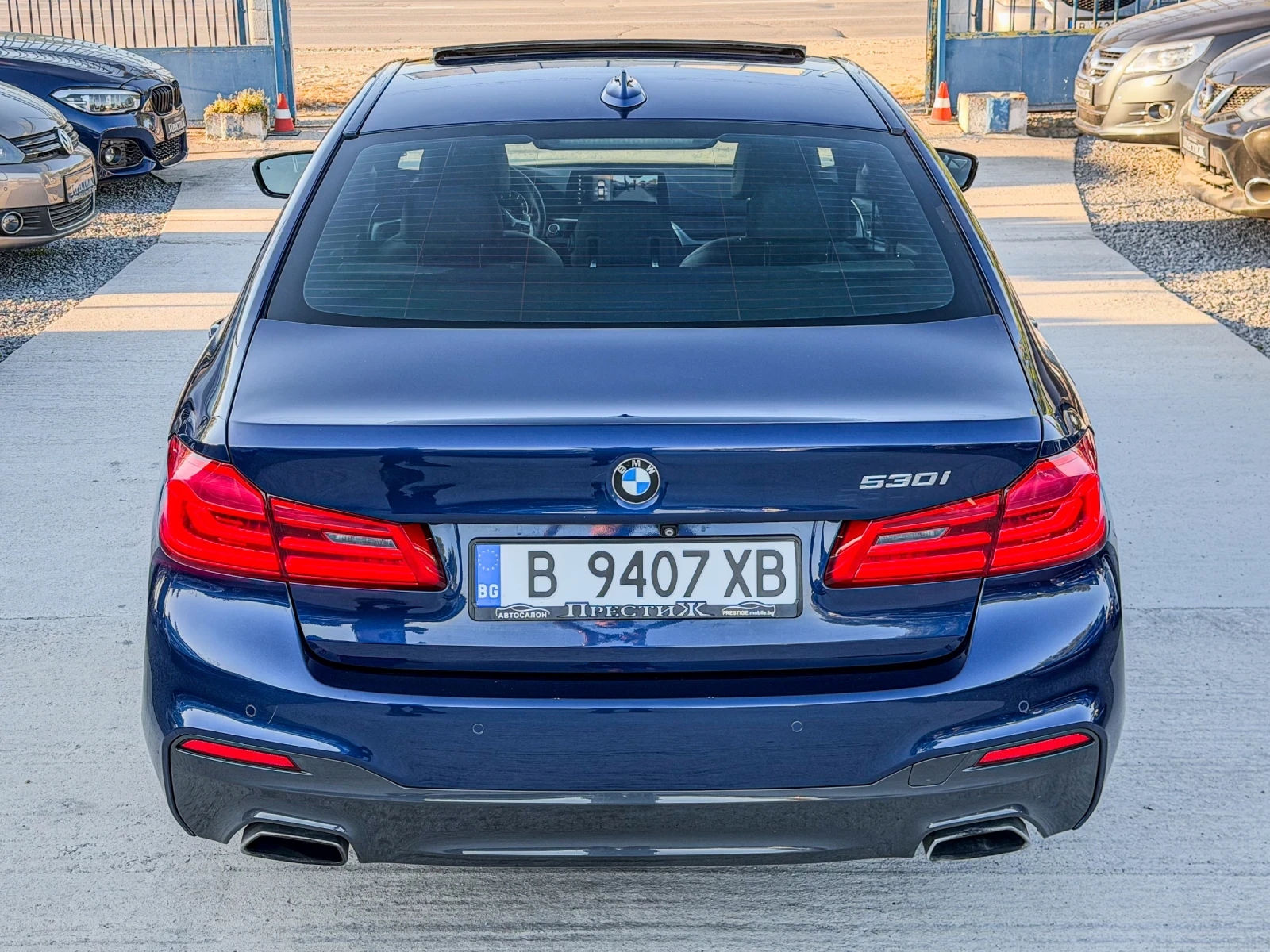 BMW 530 M-PACK - H/K - KEYLESS - PANORAMA, снимка 5 - Автомобили и джипове - 54599385
