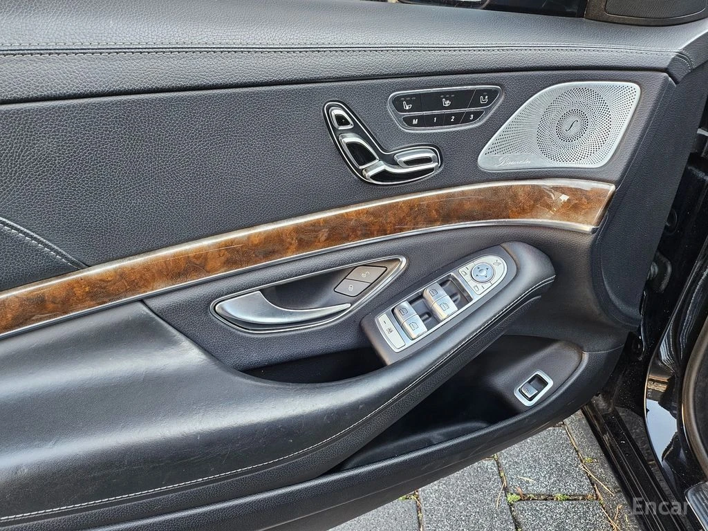Mercedes-Benz S 500 BURMESTER* ОБДУХВАНЕ* МАСАЖ* LANE* ASSIST* КАМЕРА*, снимка 8 - Автомобили и джипове - 54802281