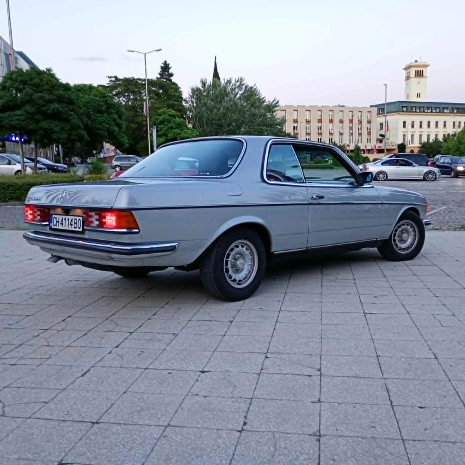 Mercedes-Benz 123 280 CE, снимка 4 - Автомобили и джипове - 55507196