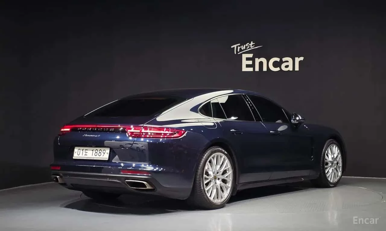 Porsche Panamera * 3.0 AWD * ОПЦИЯ ЗА ФИНАНСИРАНЕ, снимка 2 - Автомобили и джипове - 55614949