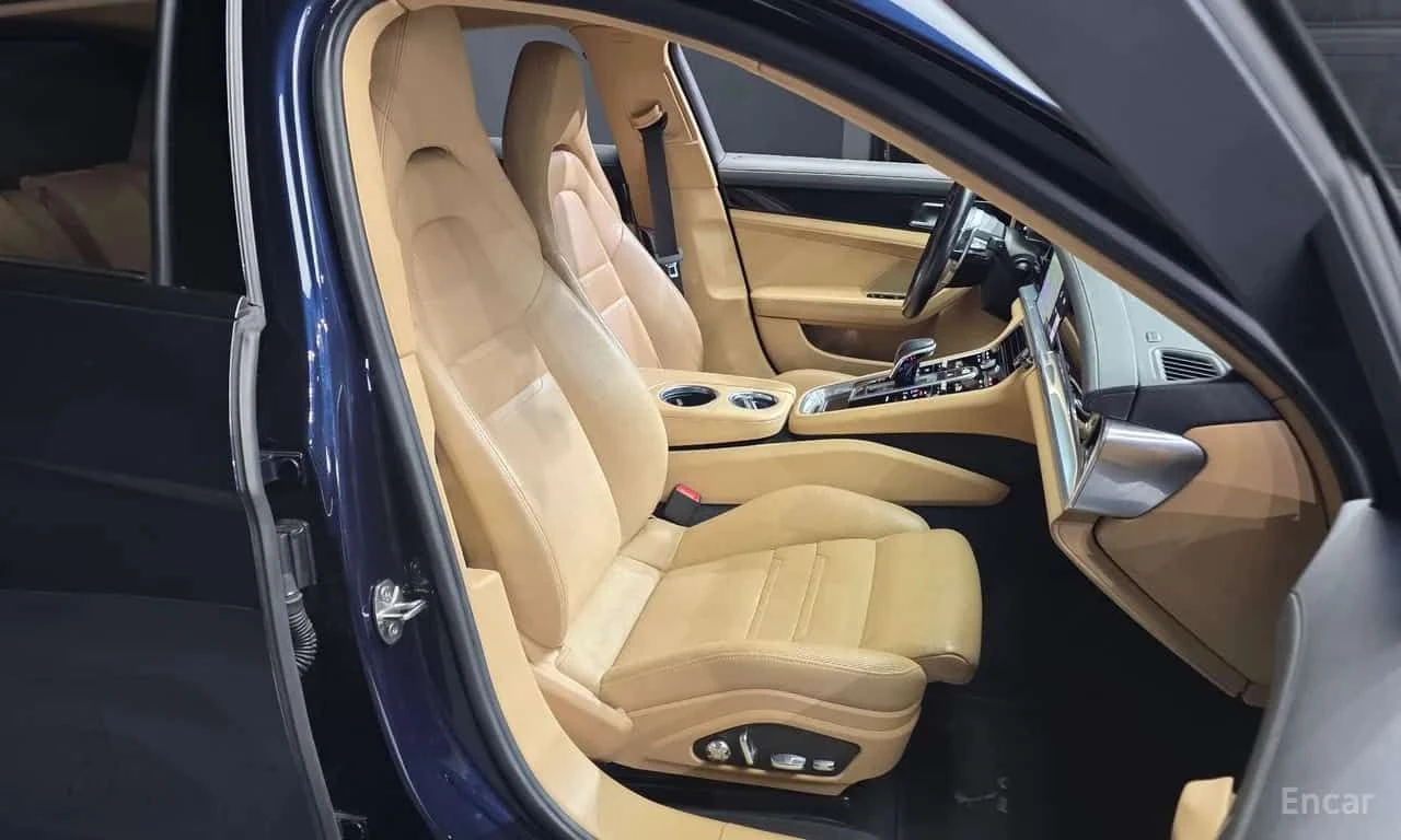 Porsche Panamera * 3.0 AWD * ОПЦИЯ ЗА ФИНАНСИРАНЕ, снимка 12 - Автомобили и джипове - 55614949