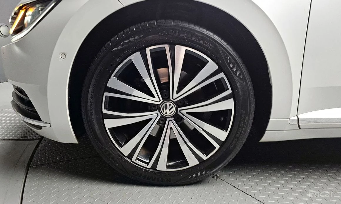 VW Arteon, снимка 5 - Автомобили и джипове - 55754554