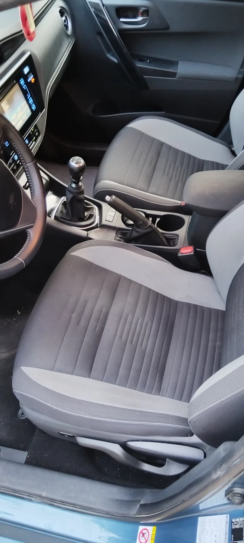 Toyota Auris, снимка 7 - Автомобили и джипове - 55769829