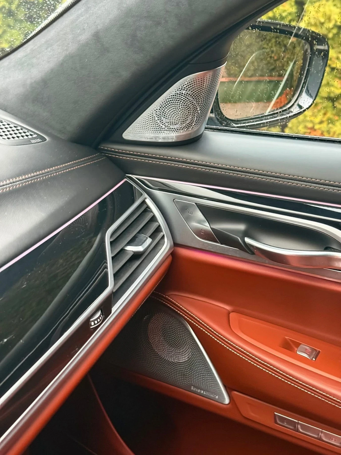 BMW 750 d Individual Bowers&Wilkins 3xTV FULL, снимка 9 - Автомобили и джипове - 56050361