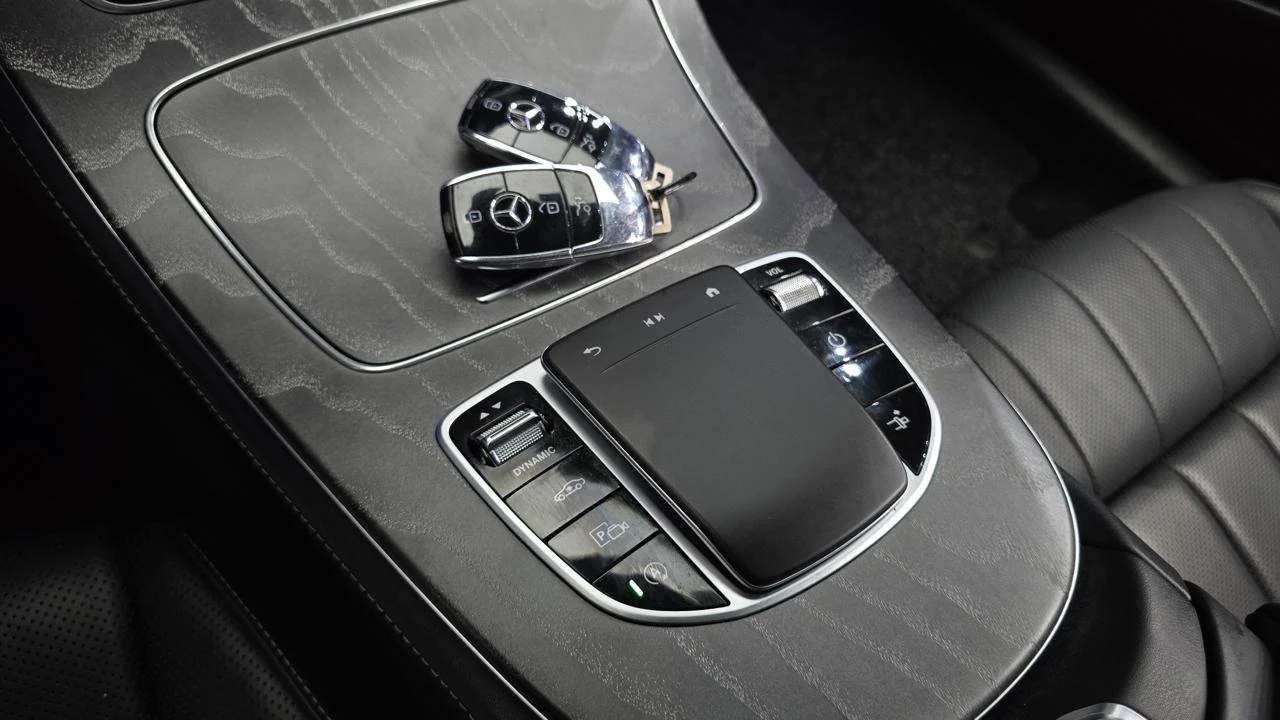 Mercedes-Benz E 450 AMG pack* Обдух* Burmester* 360* Distronic* HUD, снимка 10 - Автомобили и джипове - 56313501
