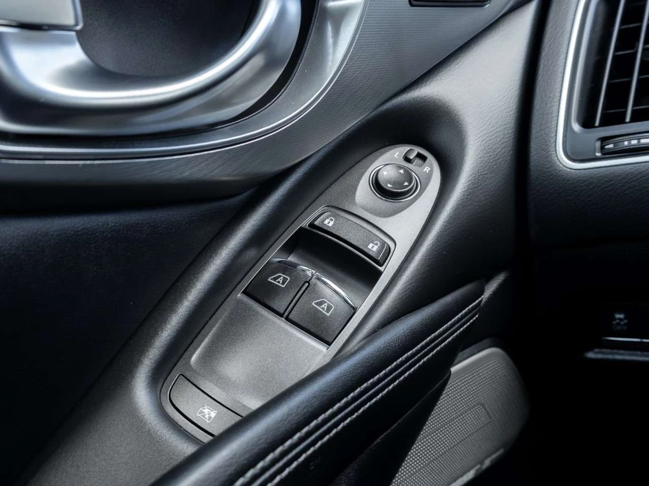 Infiniti Q60 2D COUPE 3.0T LUXE PACKAGE | CLEAN CARFAX | POWER  | Mobile.bg � ����������� 15