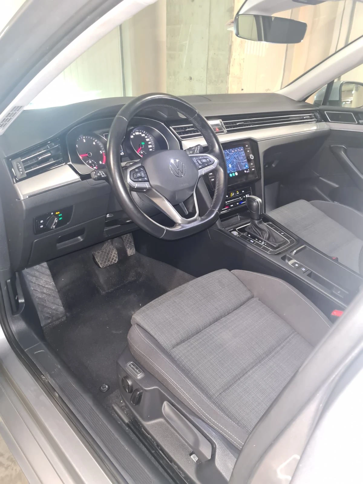 VW Passat 2.0tdi, снимка 8 - Автомобили и джипове - 56670773