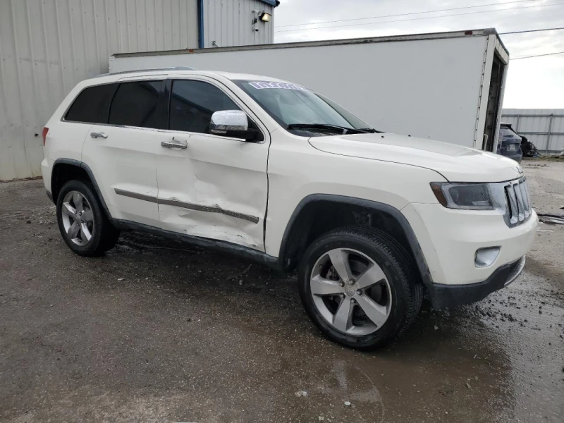 Jeep Grand cherokee Overland* HEMI* AWD* Обдух* Подгрев* Пано* , снимка 4 - Автомобили и джипове - 48998223