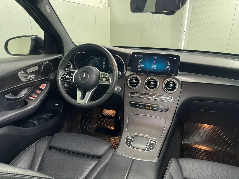 Mercedes-Benz GLC 300 * 4MATIC * AMG PAKET * 2021* , снимка 9 - Автомобили и джипове - 51488887