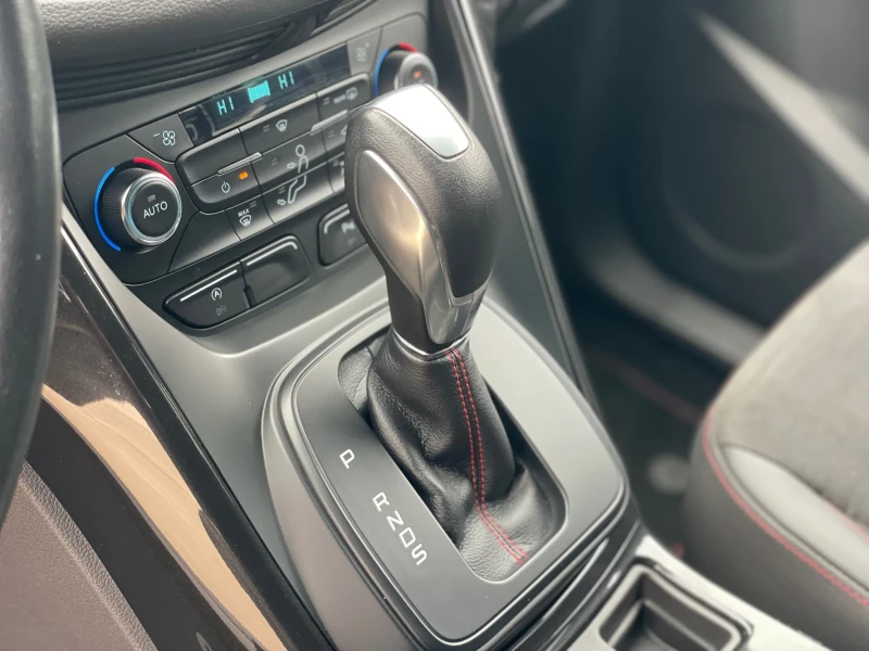 Ford Kuga ST line/130000km/FullFull/Unikat, снимка 17 - Автомобили и джипове - 51934676