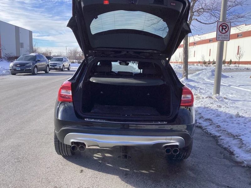 Mercedes-Benz GLA, снимка 11 - Автомобили и джипове - 52734418