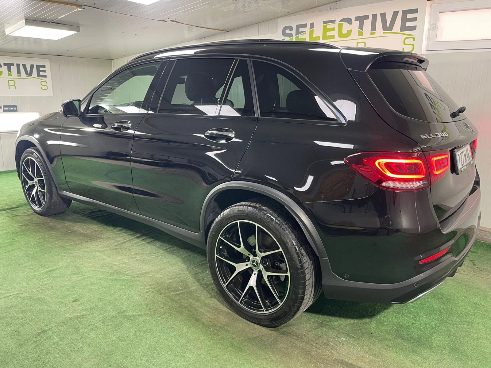 Mercedes-Benz GLC 300 * 4MATIC * AMG PAKET * 2021*  - изображение 4