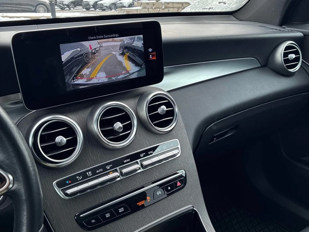 Mercedes-Benz GLC 300 * CARFAX * БЕЗ ПЪРВОНАЧАЛНА ВНОСКА - изображение 9