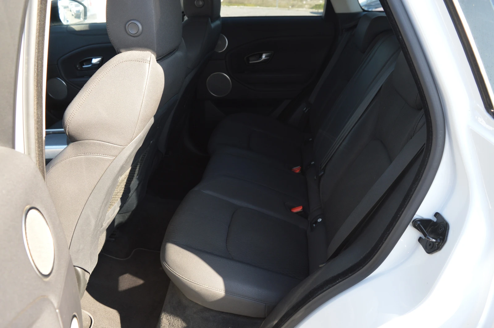 Land Rover Evoque 2.0TDI-FULL EKSTRI-4X4-9Speed-EURO6D, снимка 11 - Автомобили и джипове - 53746304