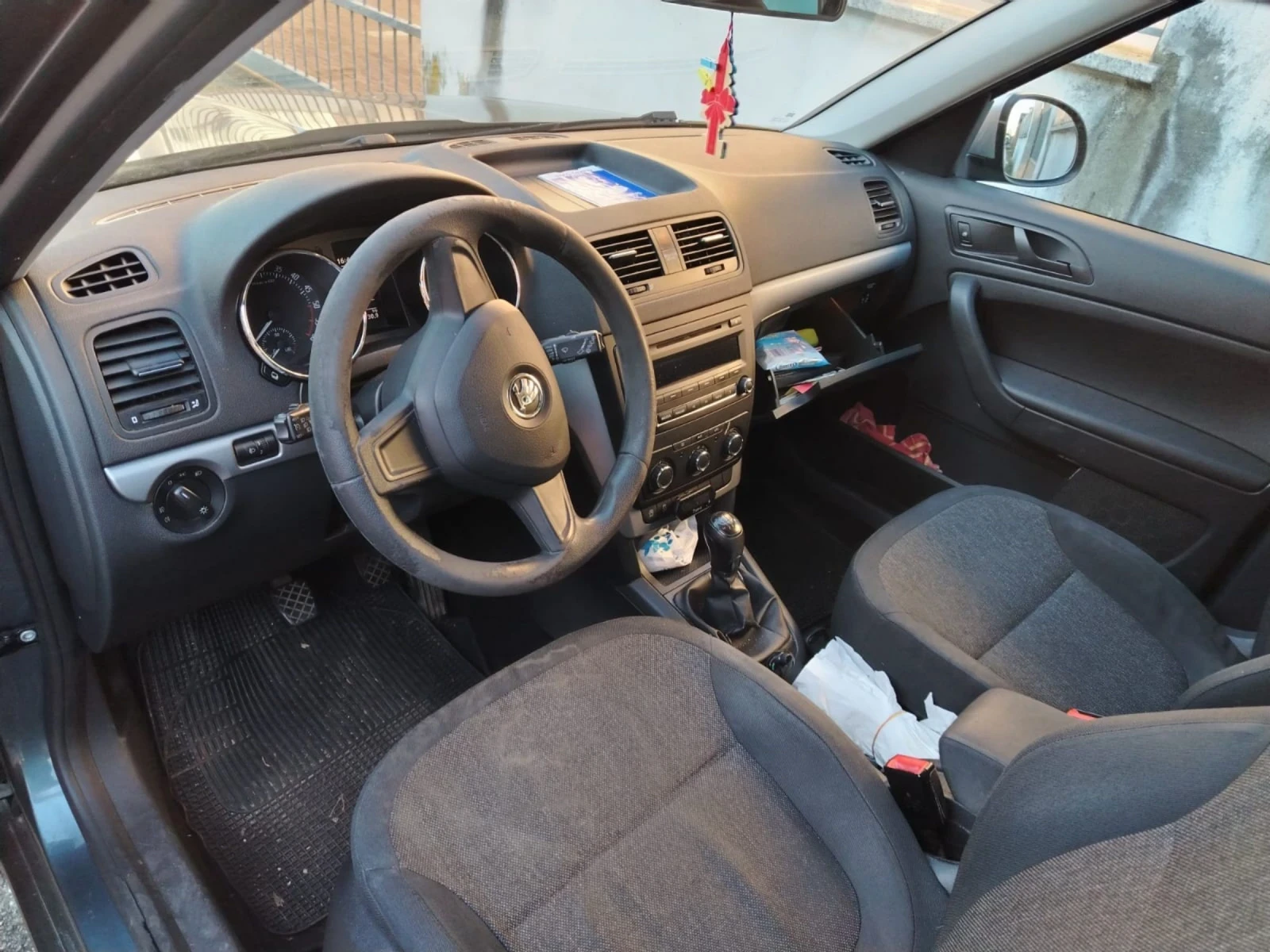 Skoda Yeti 1.6TDI-GreenLine, снимка 5 - Автомобили и джипове - 54750200