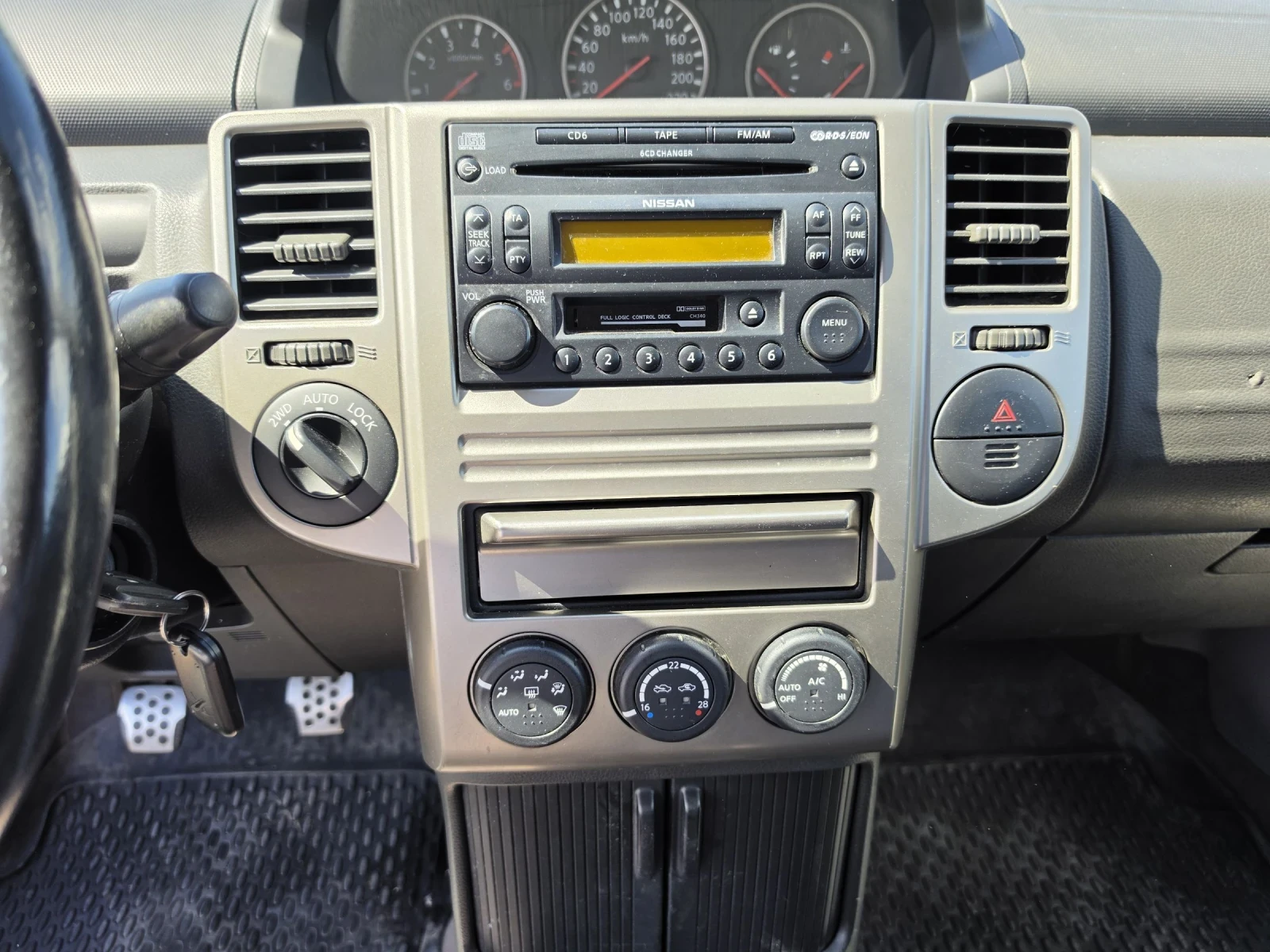 Nissan X-trail 2.2 136, снимка 14 - Автомобили и джипове - 55168155
