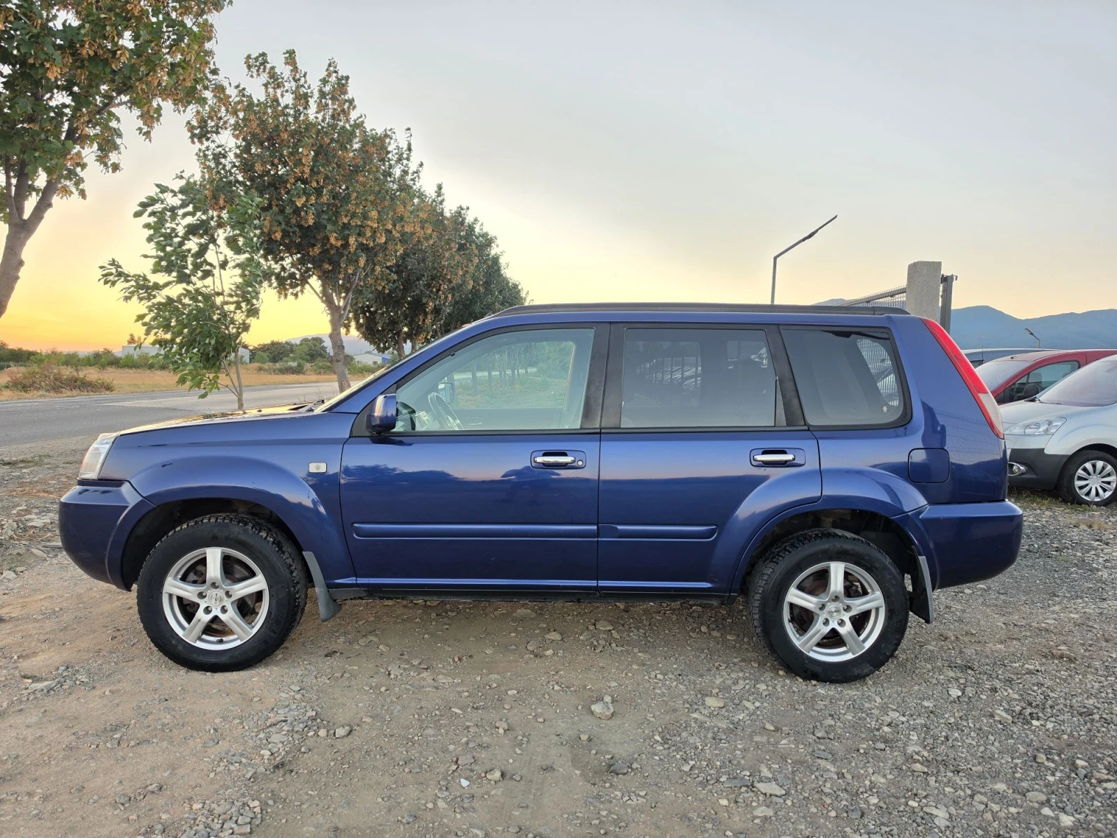 Nissan X-trail 2.2 136, снимка 3 - Автомобили и джипове - 55168155