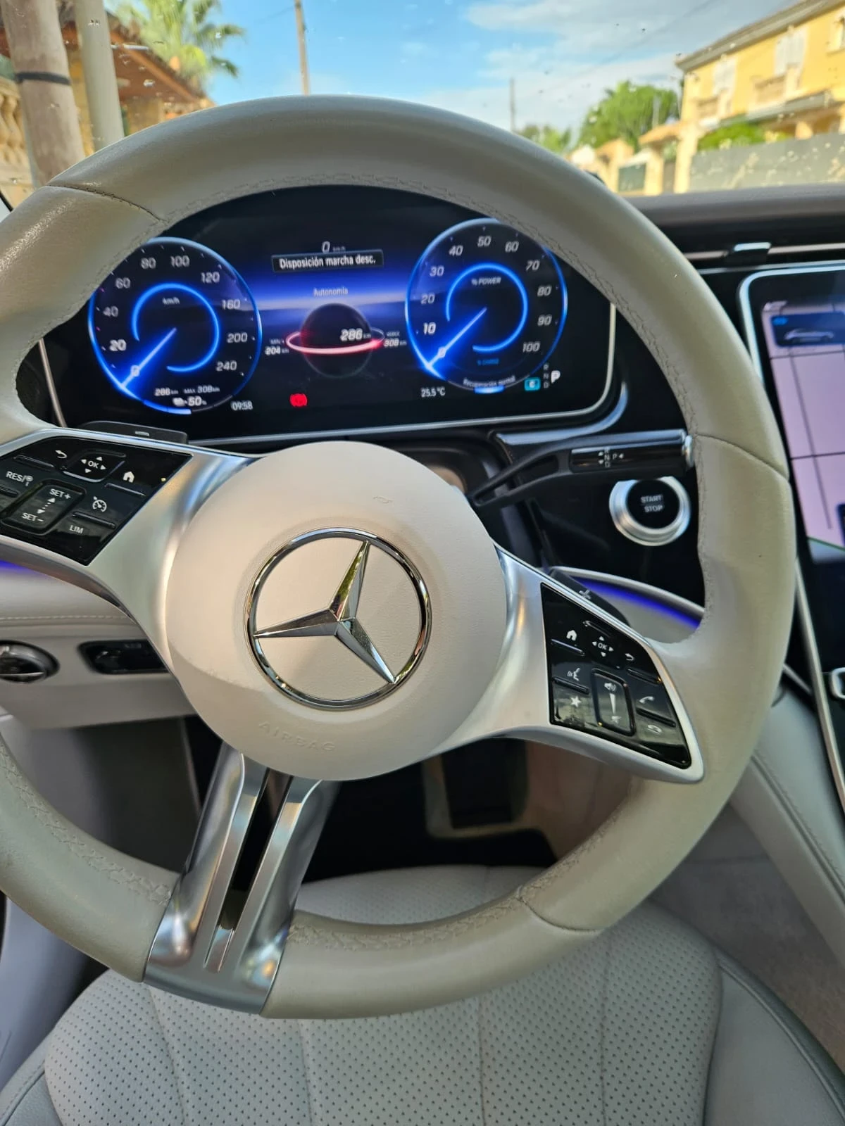 Mercedes-Benz EQE 350, снимка 8 - Автомобили и джипове - 56306363
