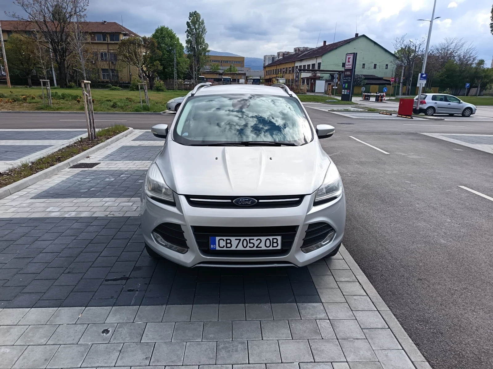 Ford Kuga 2.0, снимка 2 - Автомобили и джипове - 56488009