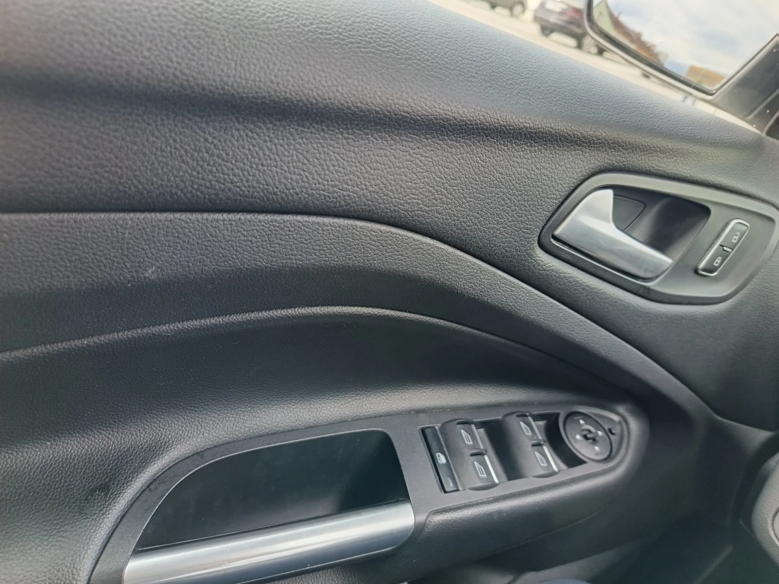 Ford Kuga 2.0, снимка 12 - Автомобили и джипове - 56488009