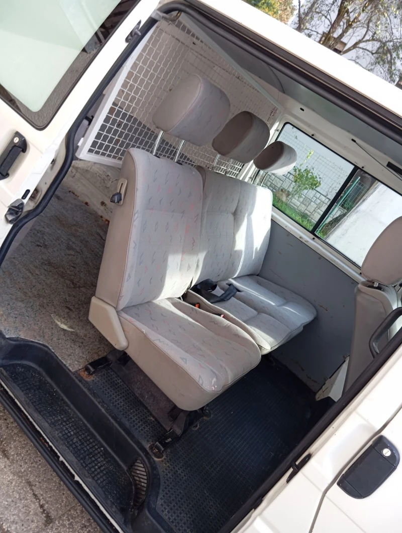 VW T4 2.5 TDI, снимка 3 - Бусове и автобуси - 47171144