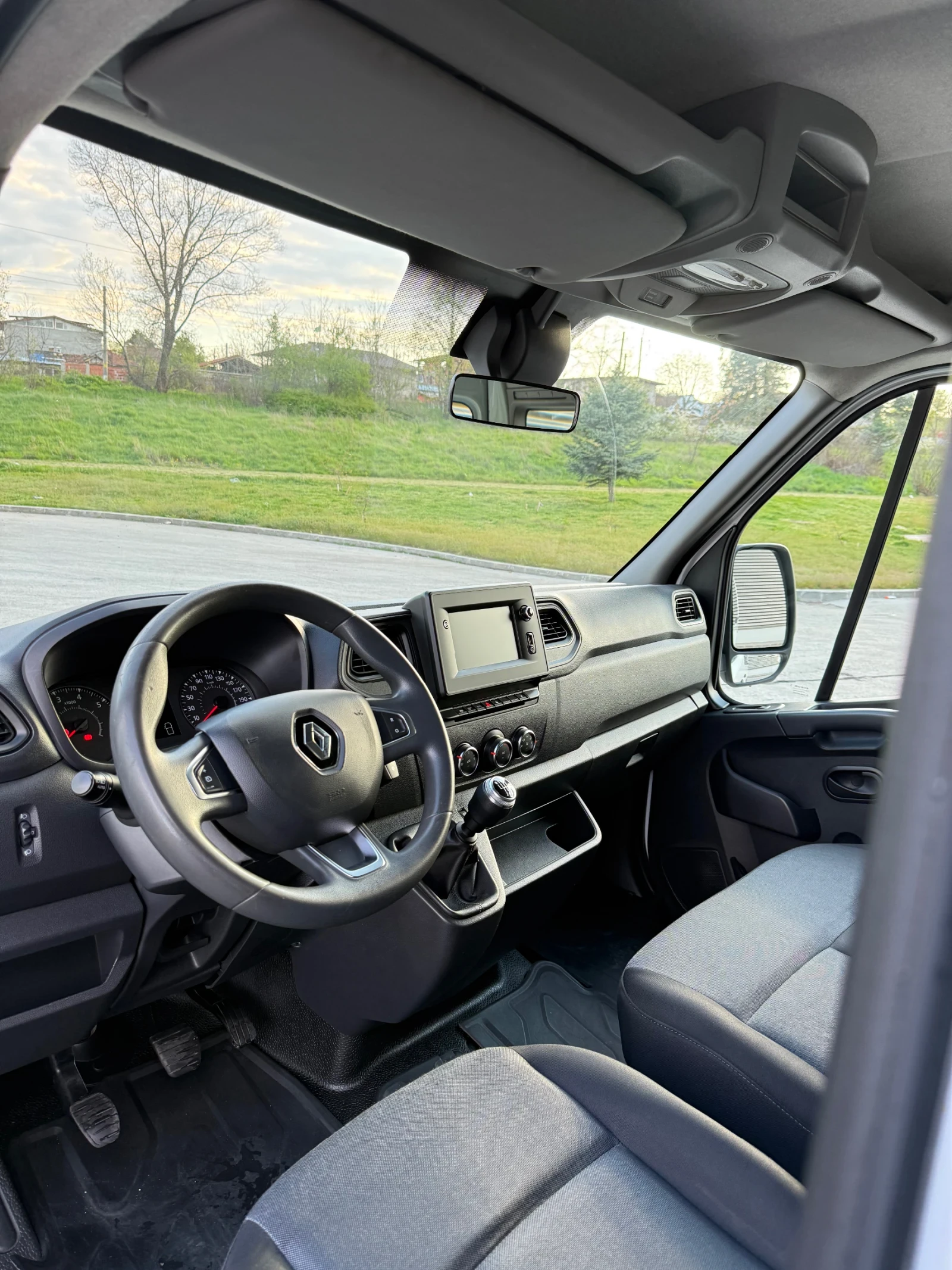 Renault Master, снимка 8 - Бусове и автобуси - 54296820