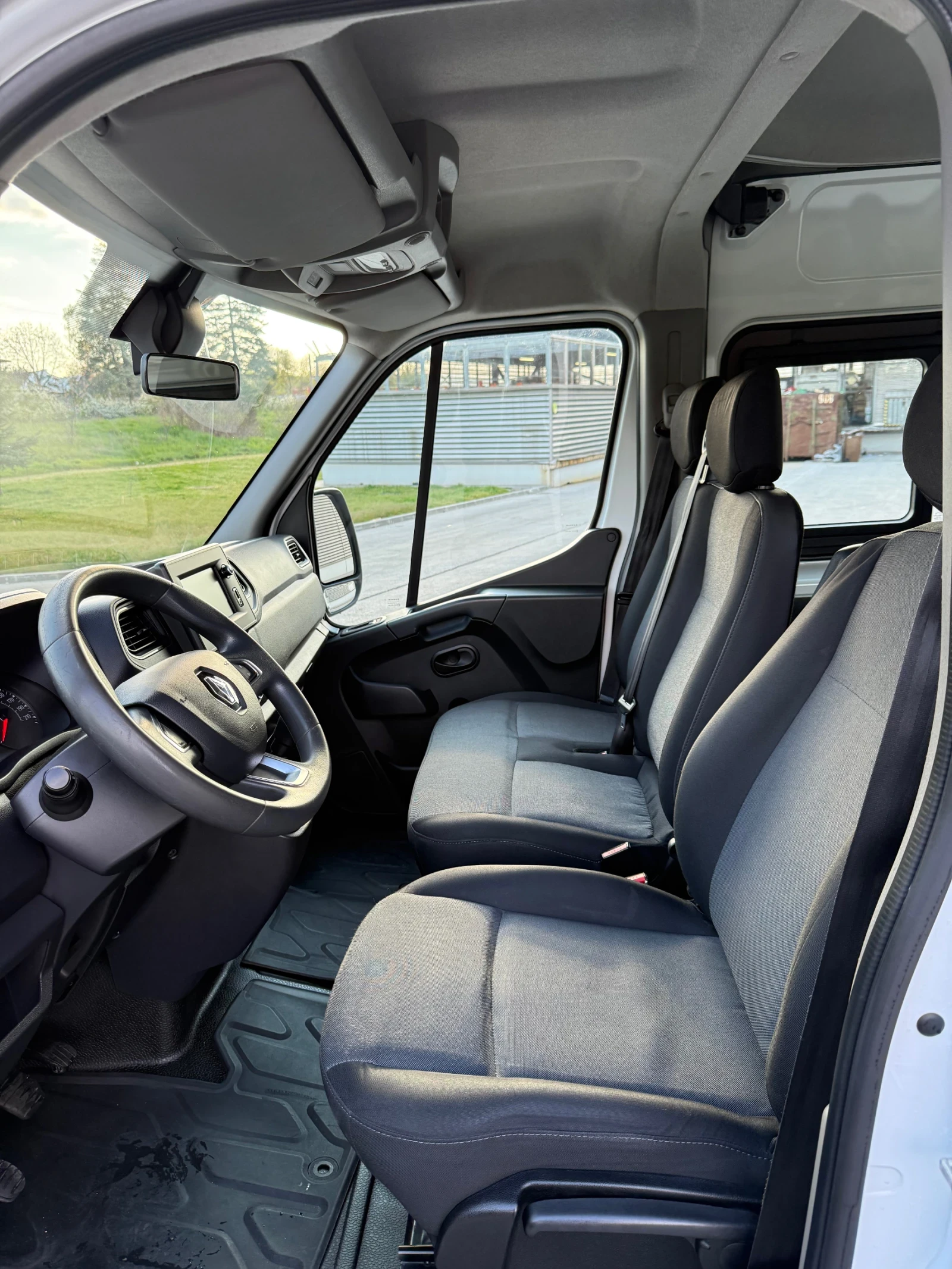 Renault Master, снимка 9 - Бусове и автобуси - 54296820