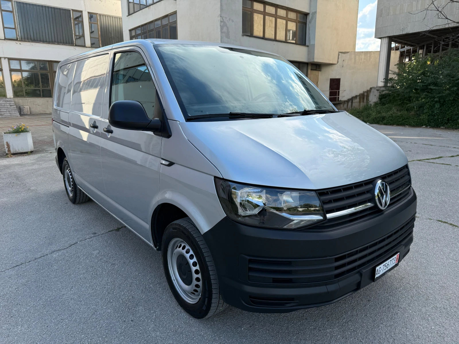 VW T6 2.0 TDi / SWISS, снимка 2 - Бусове и автобуси - 55038550