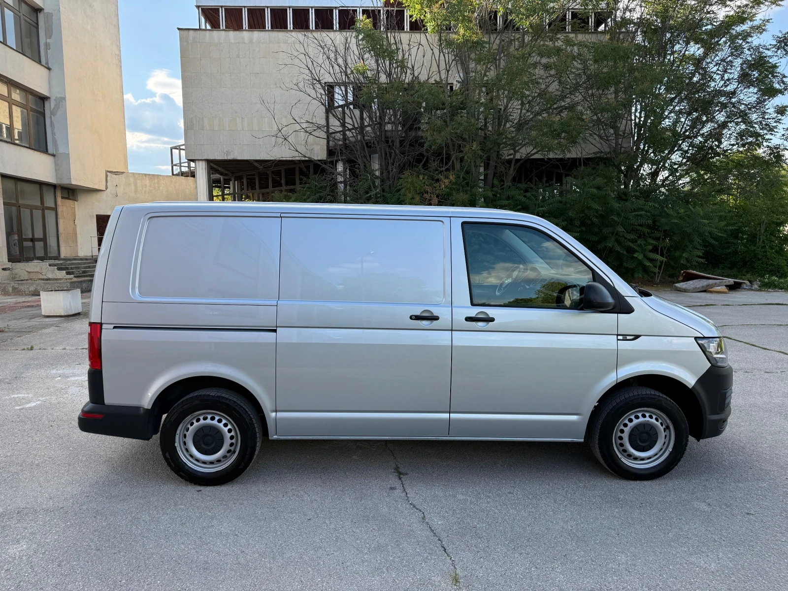 VW T6 2.0 TDi / SWISS, снимка 3 - Бусове и автобуси - 55038550
