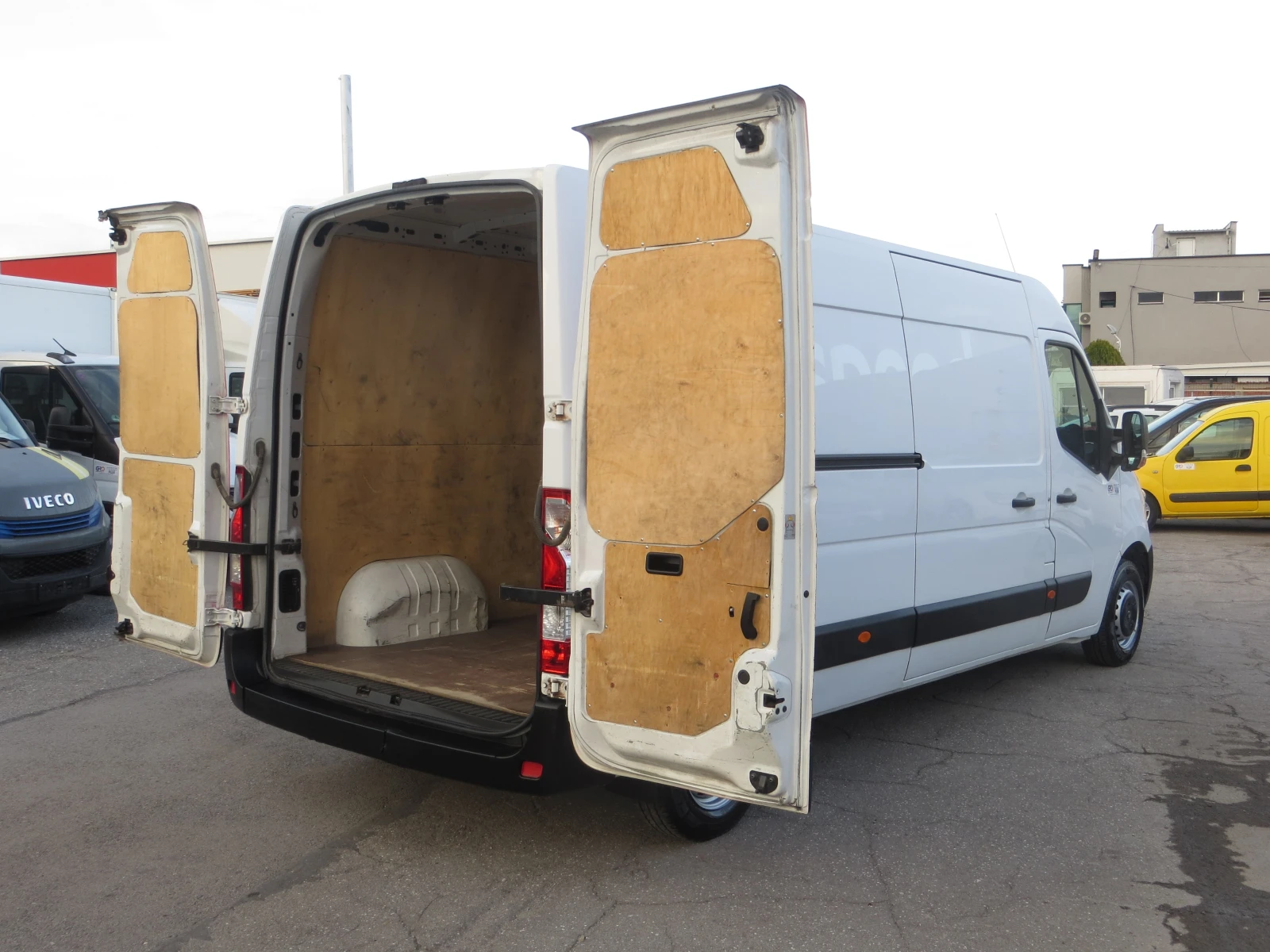 Renault Master 2.3 DCI ДЪЛГА БАЗА, снимка 17 - Бусове и автобуси - 56611906